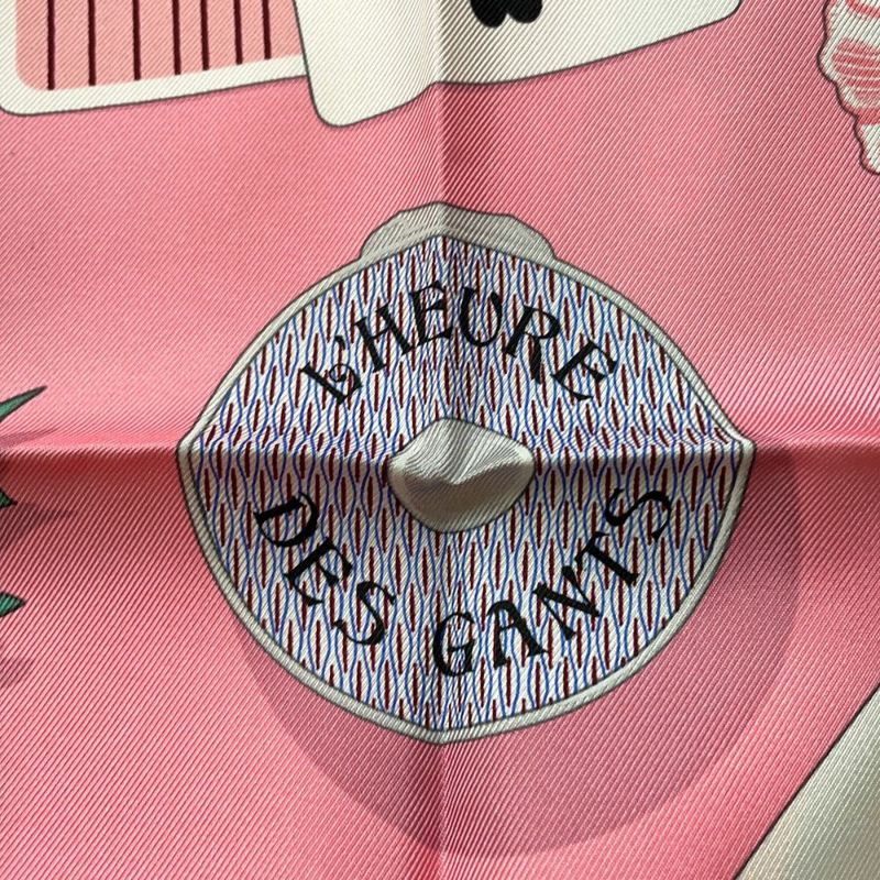 エルメス スカーフ カレ90 L'Heure des Gants 手袋の時計 HERMES