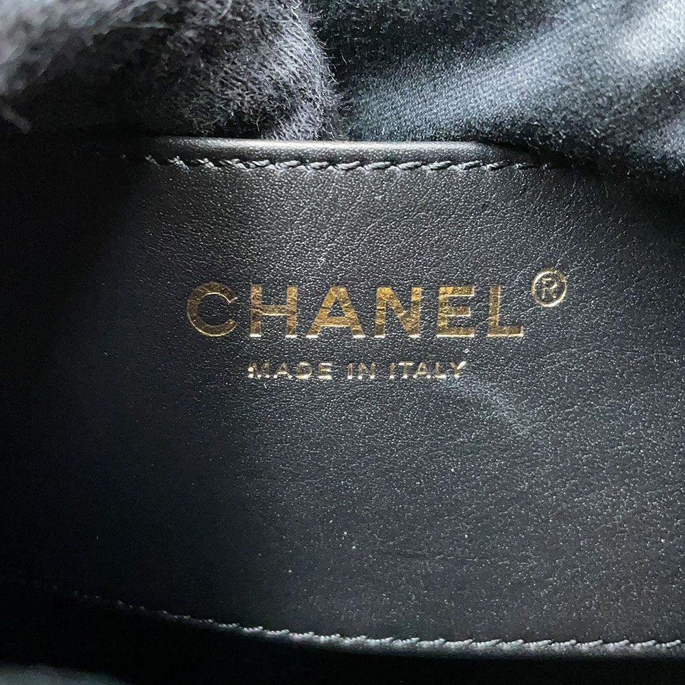 シャネル チェーンショルダーバッグ ココマーク CHANEL25 スモール キャビアスキン AS5293 CHANEL 黒