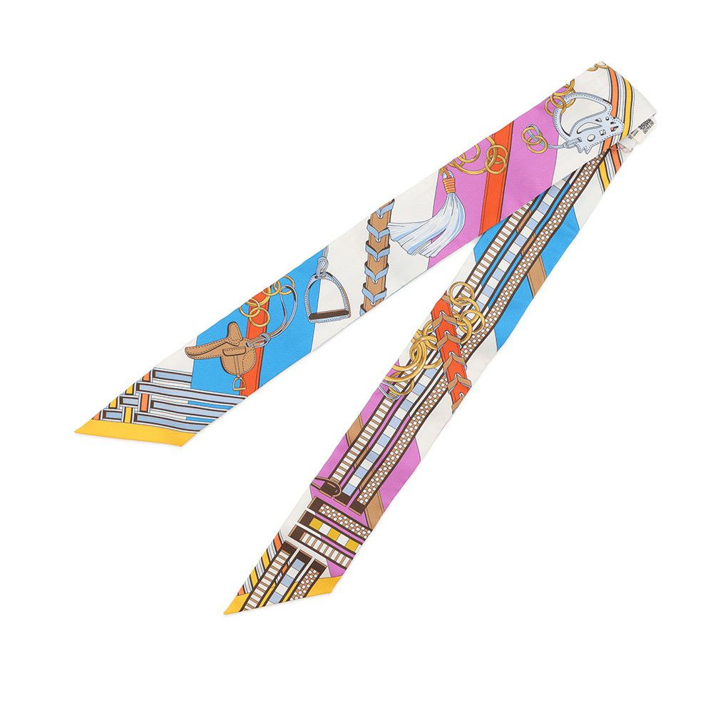 エルメス スカーフ ツイリー 馬勒とチャーム Brides et Gris-Gris HERMES シルクツイル 2023春夏