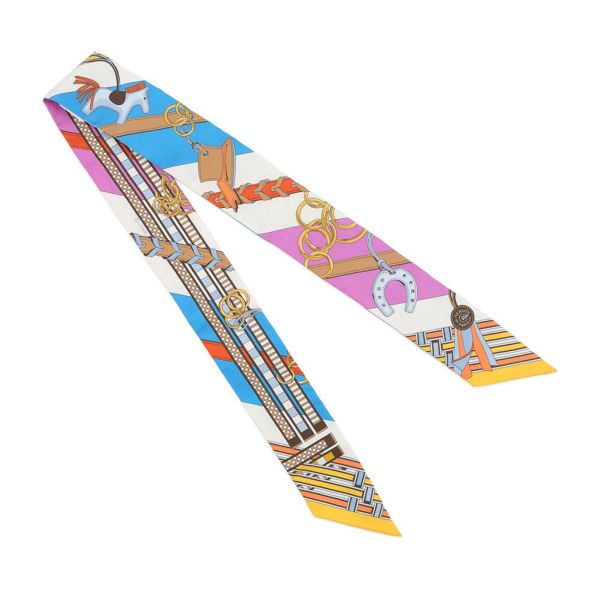 エルメス スカーフ ツイリー 馬勒とチャーム Brides et Gris-Gris HERMES シルクツイル 2023春夏