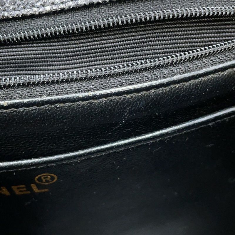 シャネル チェーンショルダーバッグ マドモアゼル ココマーク キャビアスキン CHANEL 黒