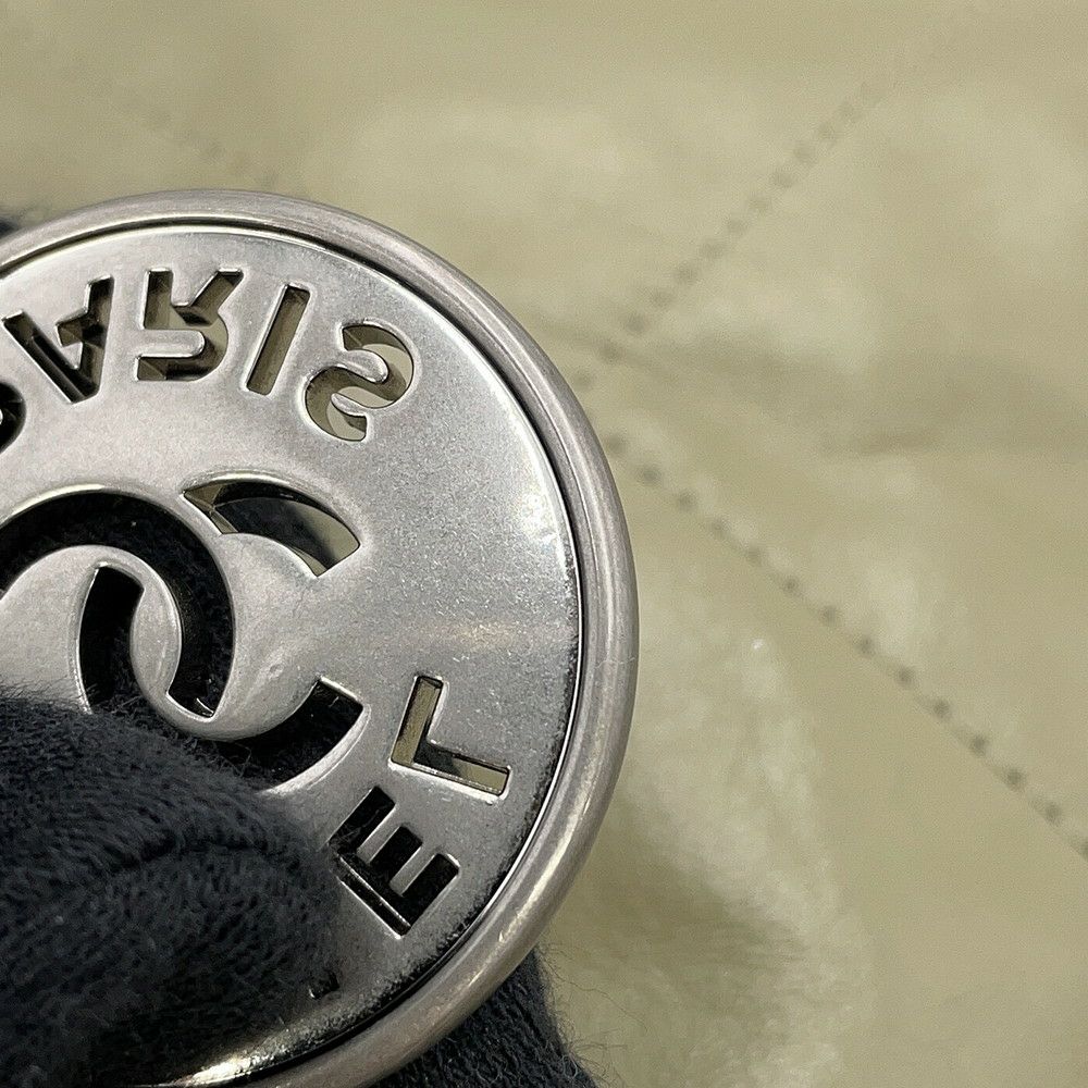 シャネル ハンドバッグ CHANEL 22 マトラッセ スモール シャイニーカーフレザー AS3260 CHANEL ポーチ付き