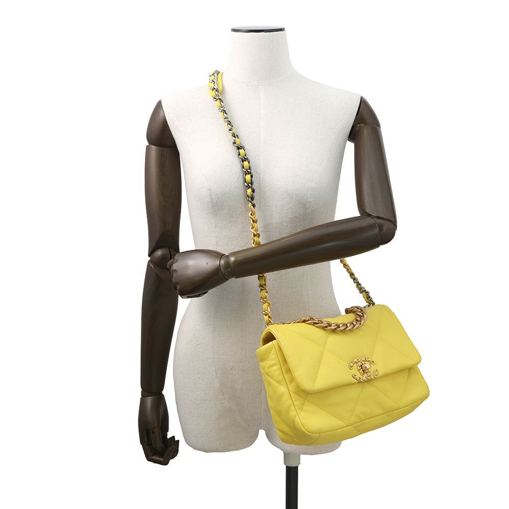 シャネル チェーンショルダーバッグ CHANEL19 マトラッセ ココマーク フラップ ラムスキン AS1160 CHANEL