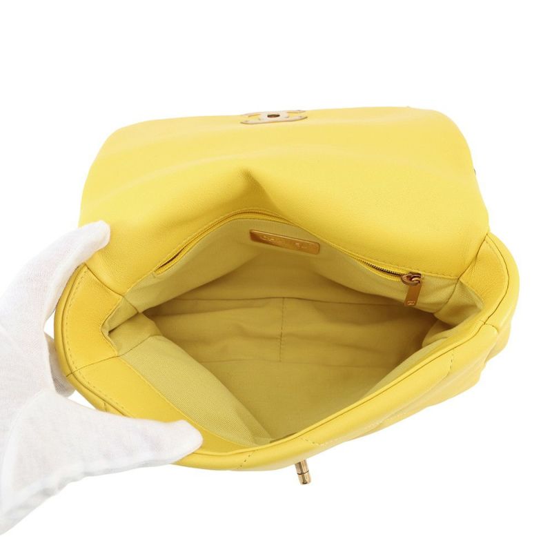 シャネル チェーンショルダーバッグ CHANEL19 マトラッセ ココマーク フラップ ラムスキン AS1160 CHANEL