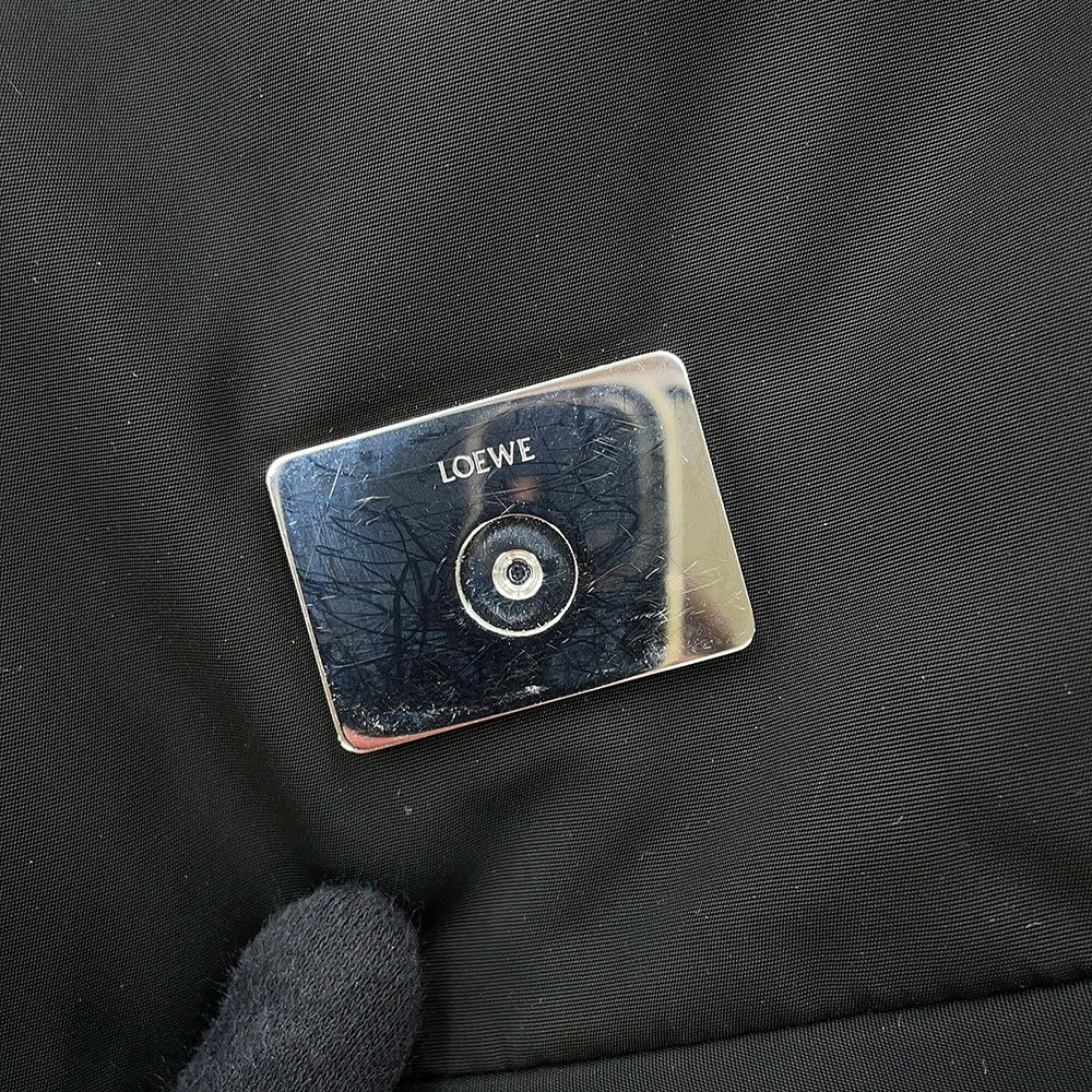 ロエベ ショルダーバッグ ゴヤ GOYA パファー メッセンジャーバッグ ナイロン B896G22X01 LOEWE 黒