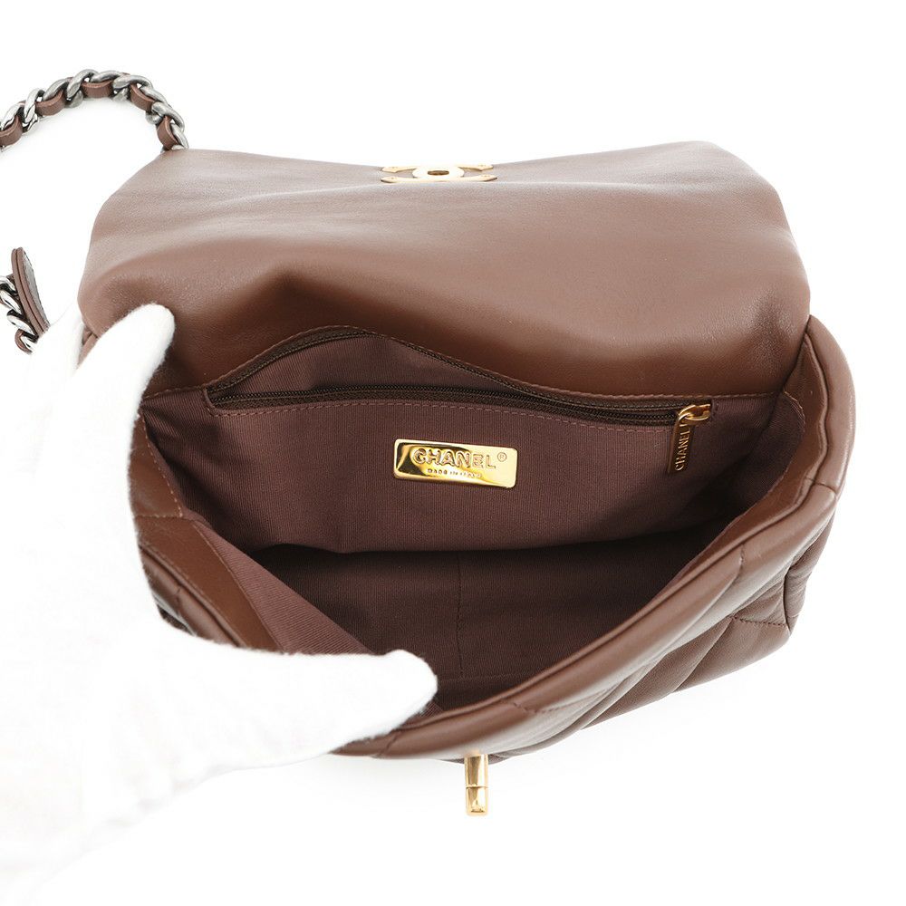 シャネル チェーンショルダーバッグ CHANEL19 ココマーク マトラッセ ラムスキン AS1160 CHANEL