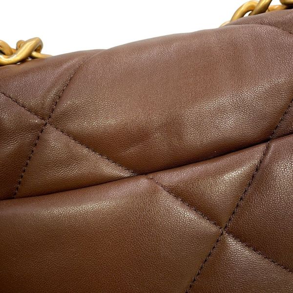 シャネル チェーンショルダーバッグ CHANEL19 ココマーク マトラッセ ラムスキン AS1160 CHANEL