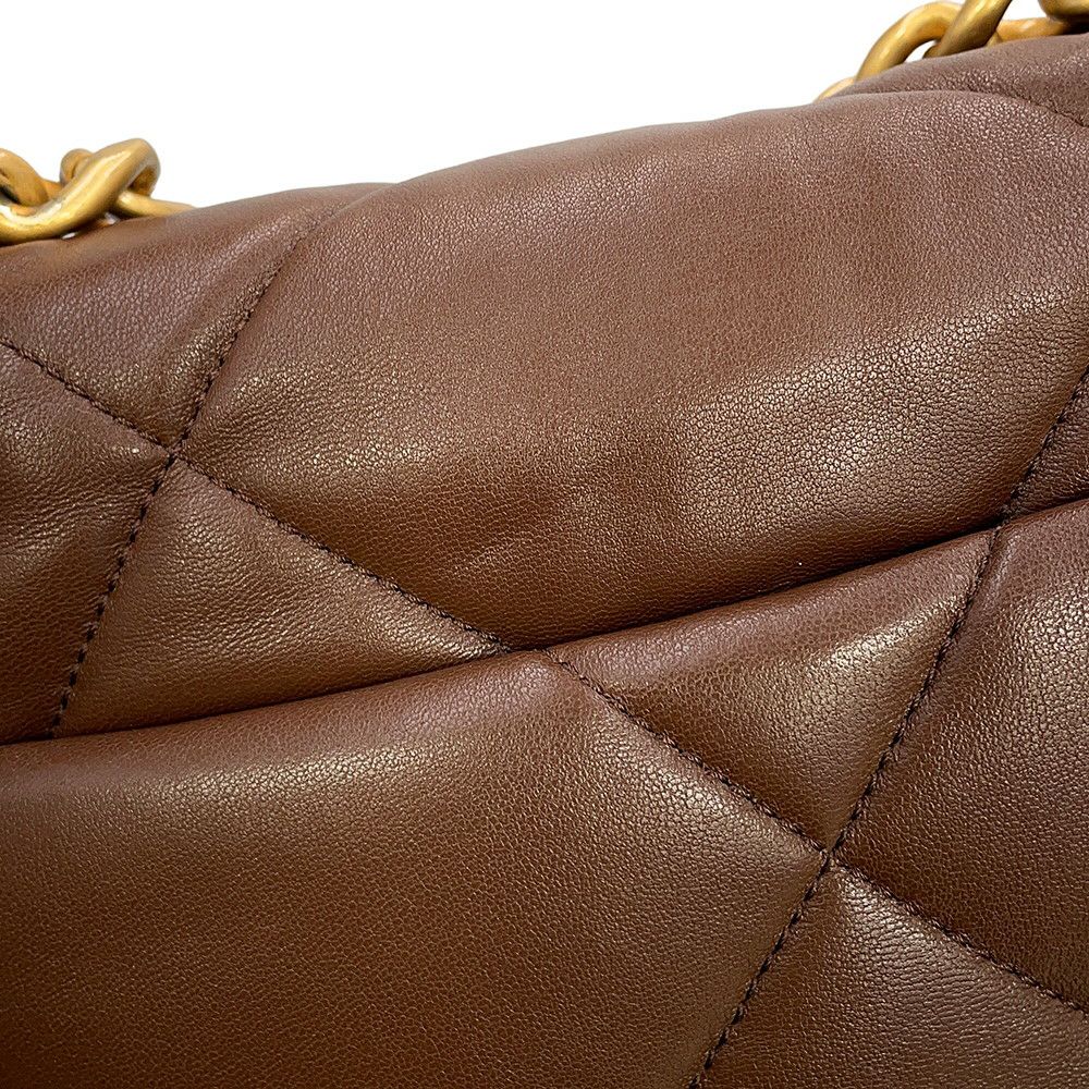 シャネル チェーンショルダーバッグ CHANEL19 ココマーク マトラッセ ラムスキン AS1160 CHANEL