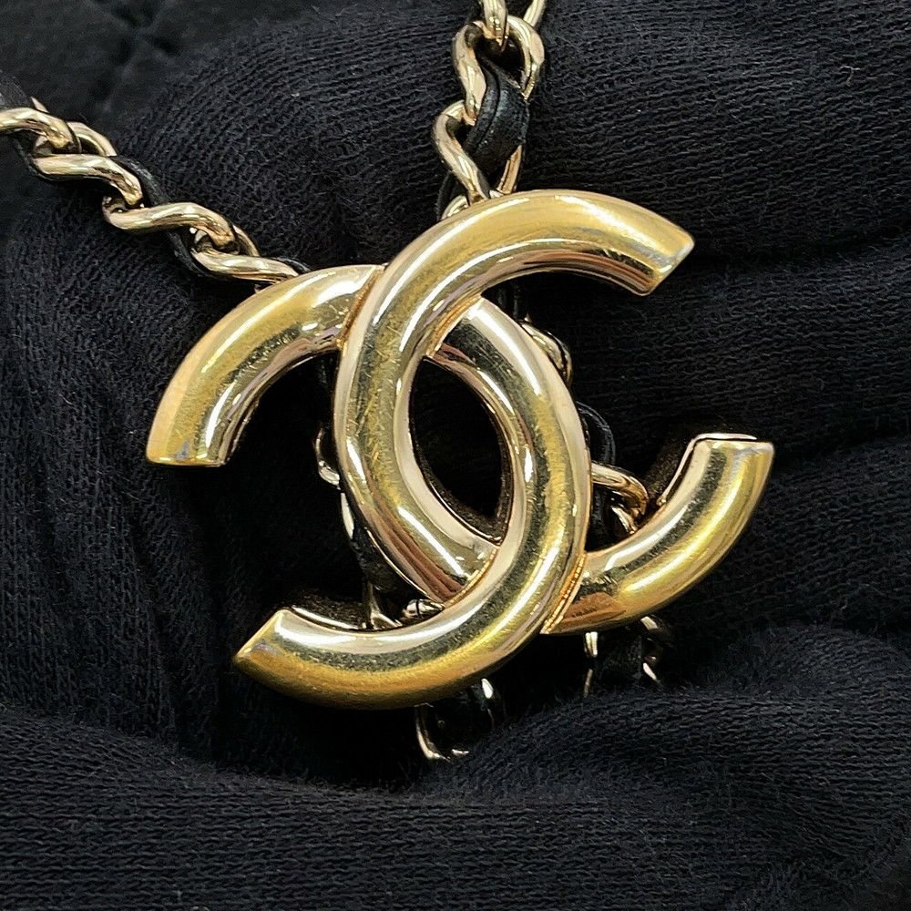 シャネル ハンドバッグ ココマーク マトラッセ レザー CHANEL 2way 黒