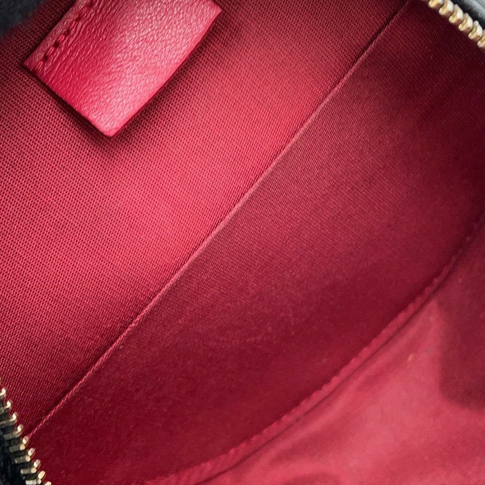 シャネル チェーンショルダーバッグ CHANEL19 ココマーク マトラッセ ラムスキン AP0945 CHANEL 黒