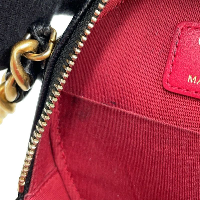 シャネル チェーンショルダーバッグ CHANEL19 ココマーク マトラッセ ラムスキン AP0945 CHANEL 黒