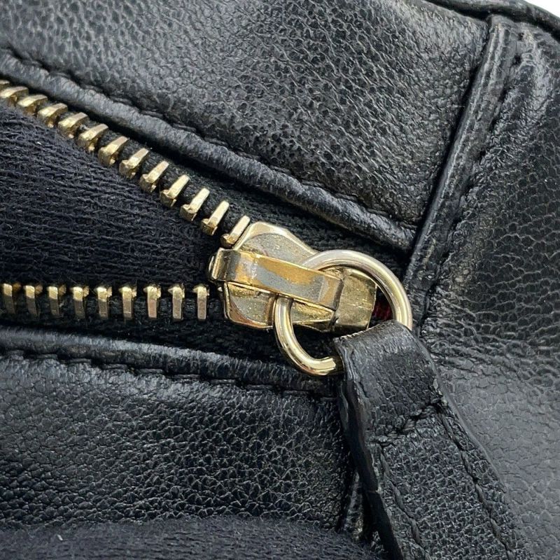 シャネル チェーンショルダーバッグ CHANEL19 ココマーク マトラッセ ラムスキン AP0945 CHANEL 黒