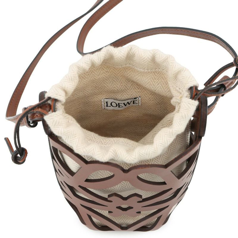 ロエべ ショルダーバッグ アナグラム カットアウト ポケット カーフレザー C922Y62X07 LOEWE