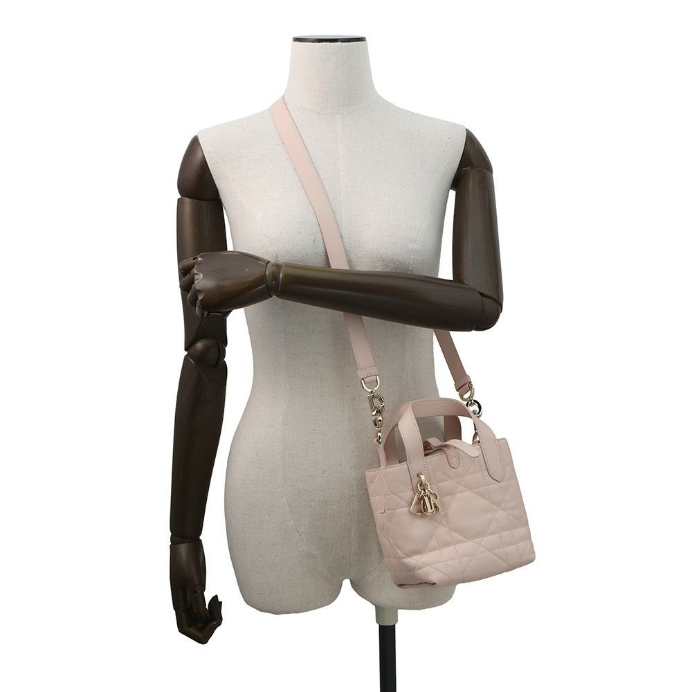 クリスチャン・ディオール ハンドバッグ トゥジュール バーティカル トートバッグ マクロカナージュ スモール M2835OSNW_M413 2way