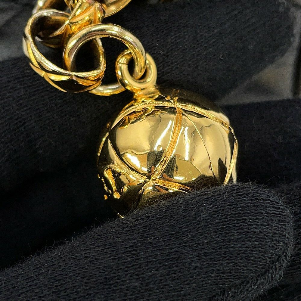 シャネル チェーンショルダーバッグ マトラッセ ココマーク キャビアスキン CHANEL 黒