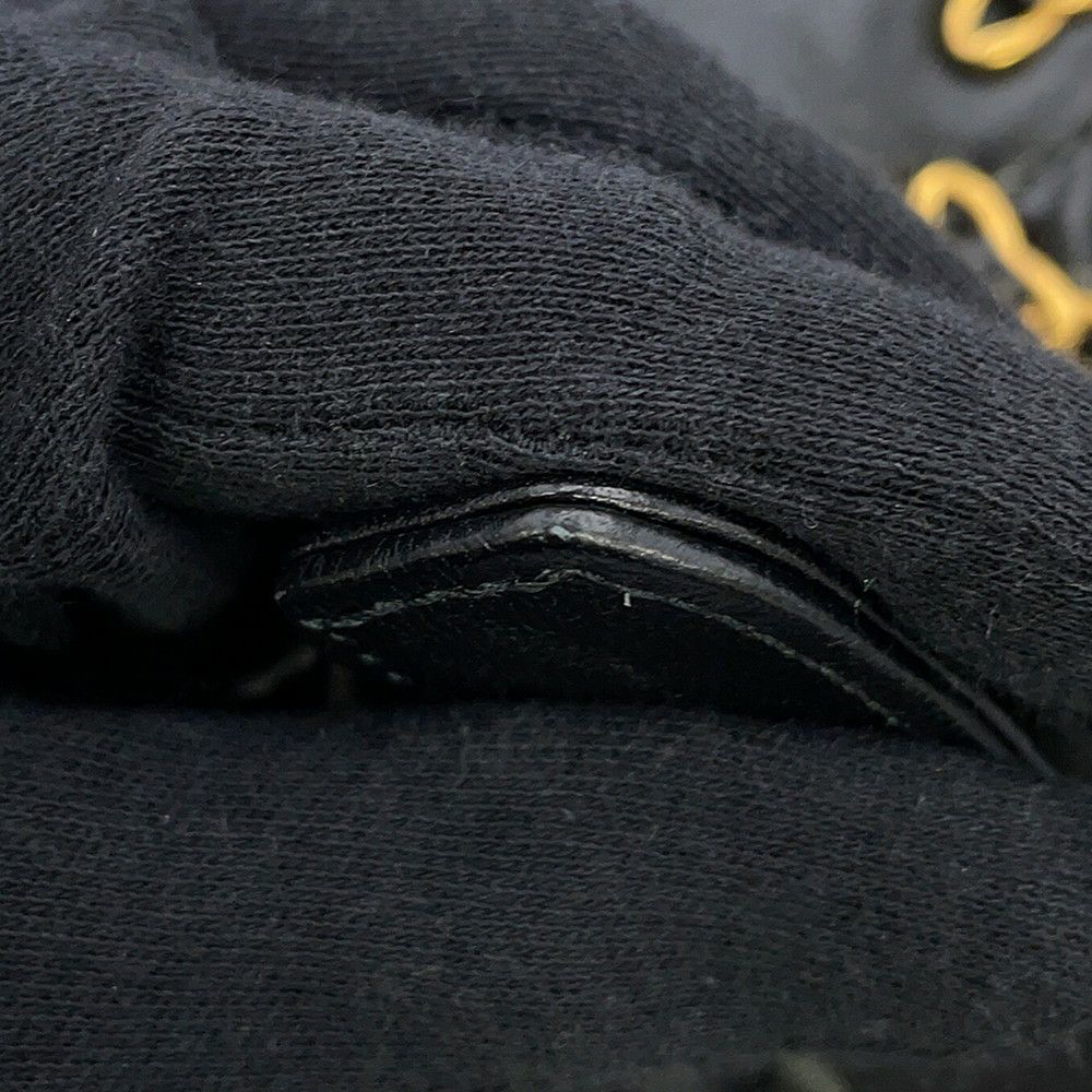 シャネル チェーンショルダーバッグ CHANEL19 マトラッセ ココマーク ラムスキン AS1160 CHANEL 黒