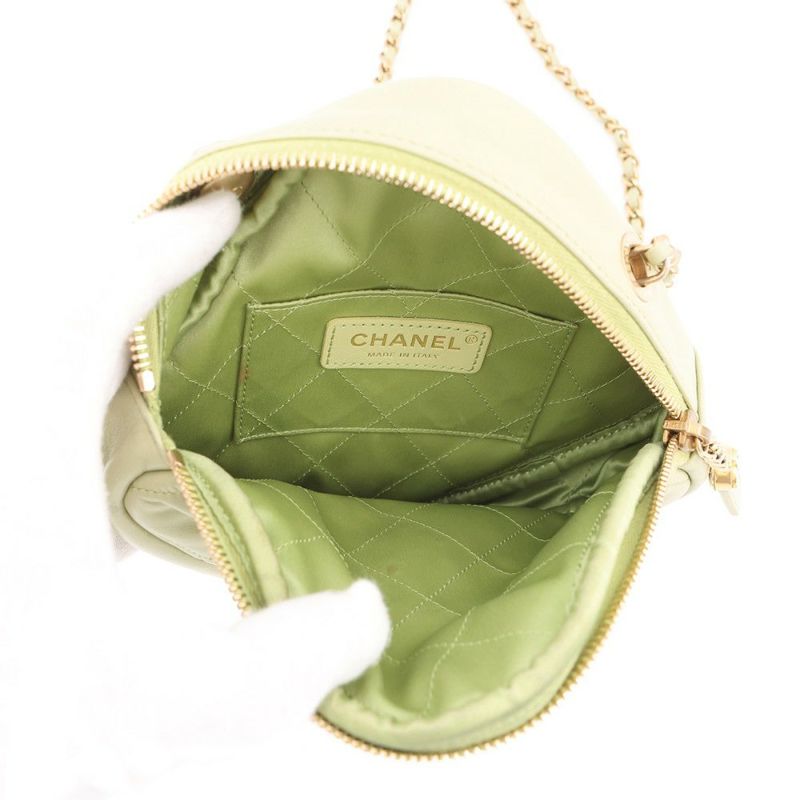 シャネル チェーンショルダーバッグ ココマーク マトラッセ ラムスキン AS2201 CHANEL