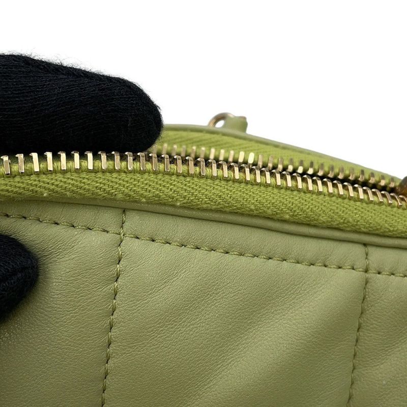 シャネル チェーンショルダーバッグ ココマーク マトラッセ ラムスキン AS2201 CHANEL