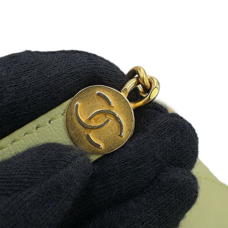 シャネル チェーンショルダーバッグ ココマーク マトラッセ ラムスキン AS2201 CHANEL