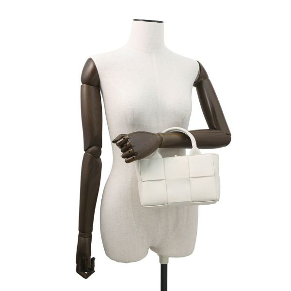 ボッテガヴェネタ トートバッグ キャンディ アルコ マキシイントレチャート 729029 BOTTEGA VENETA 2way 白