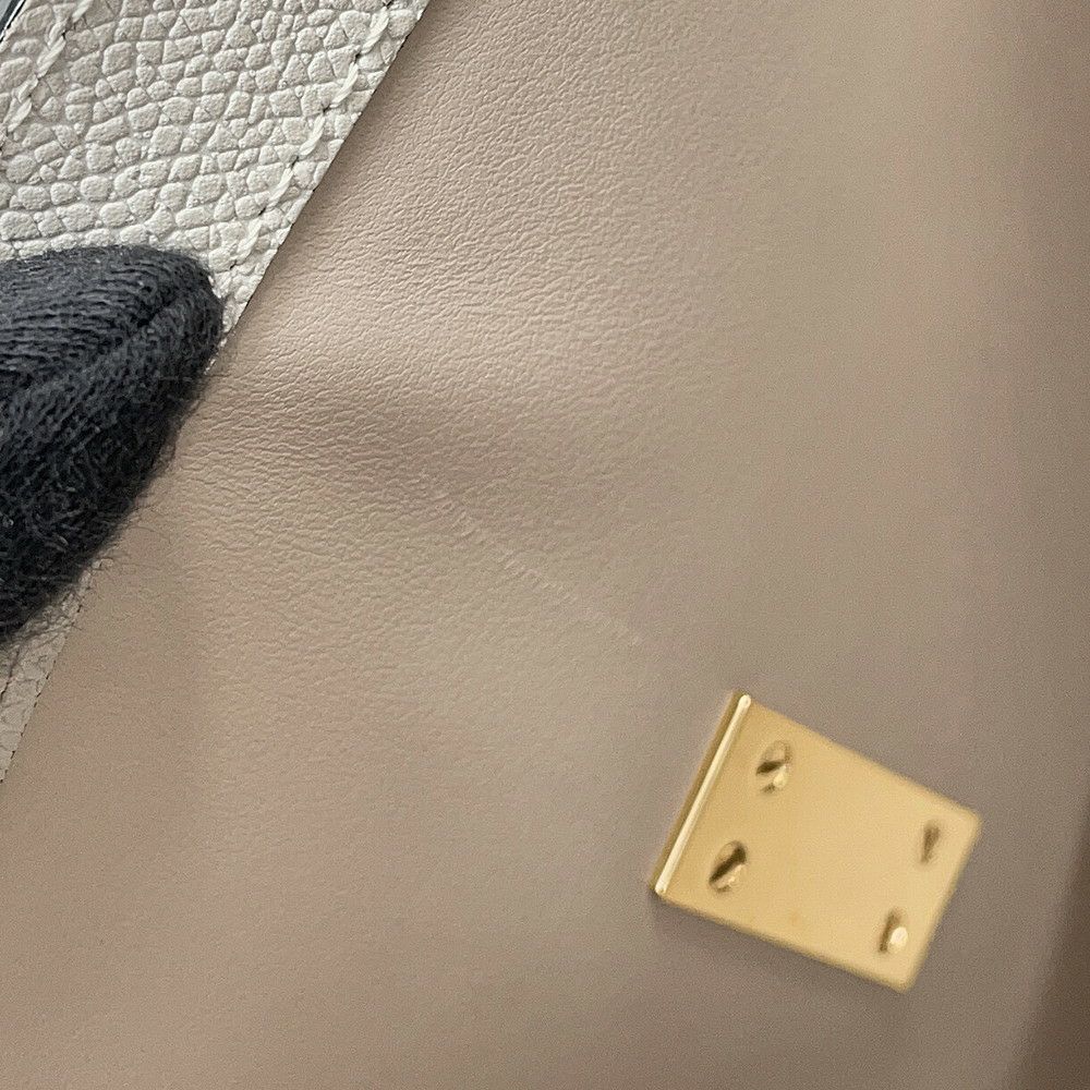 ヴァレクストラ ハンドバッグ イジィデ ラージ レザー Valextra 2way