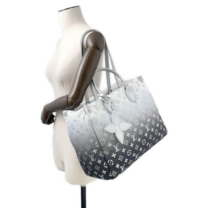 ルイヴィトン トートバッグ モノグラム・ナイロン LV SKI オンザゴーMM M11847 2way 白 ホワイト 黒 ブラック