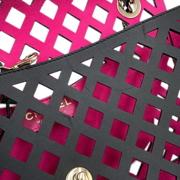 シャネル チェーンショルダーバッグ パンチング カーフレザー AS2376 CHANEL 黒