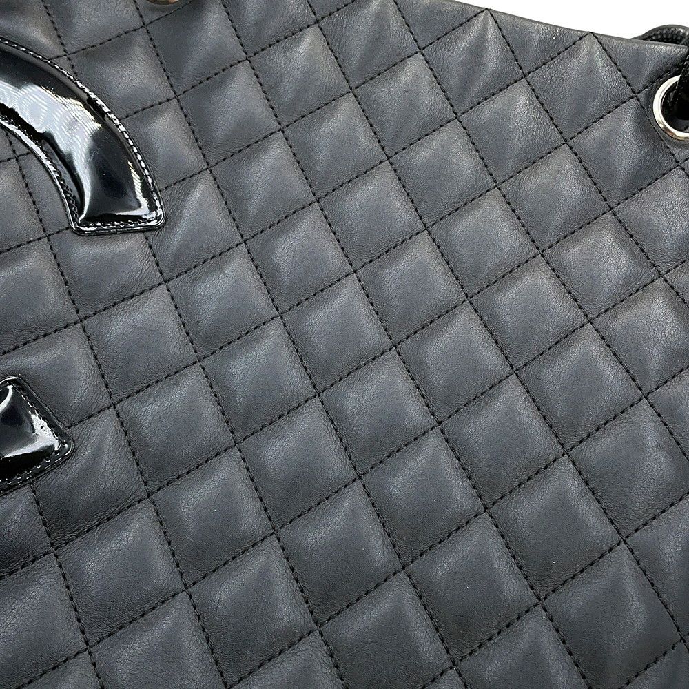 シャネル トートバッグ カンボンライン ラージトート マトラッセ ココマーク ラムスキン A25169 CHANEL 黒