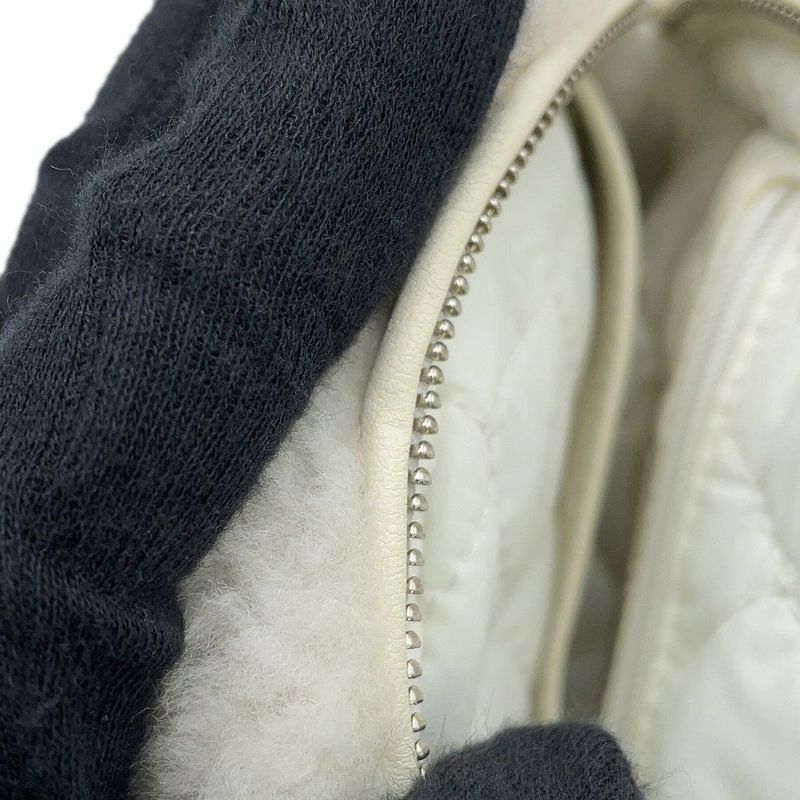 シャネル チェーンショルダーバッグ ココマーク ココネージュ シアリング AS4279 CHANEL 白