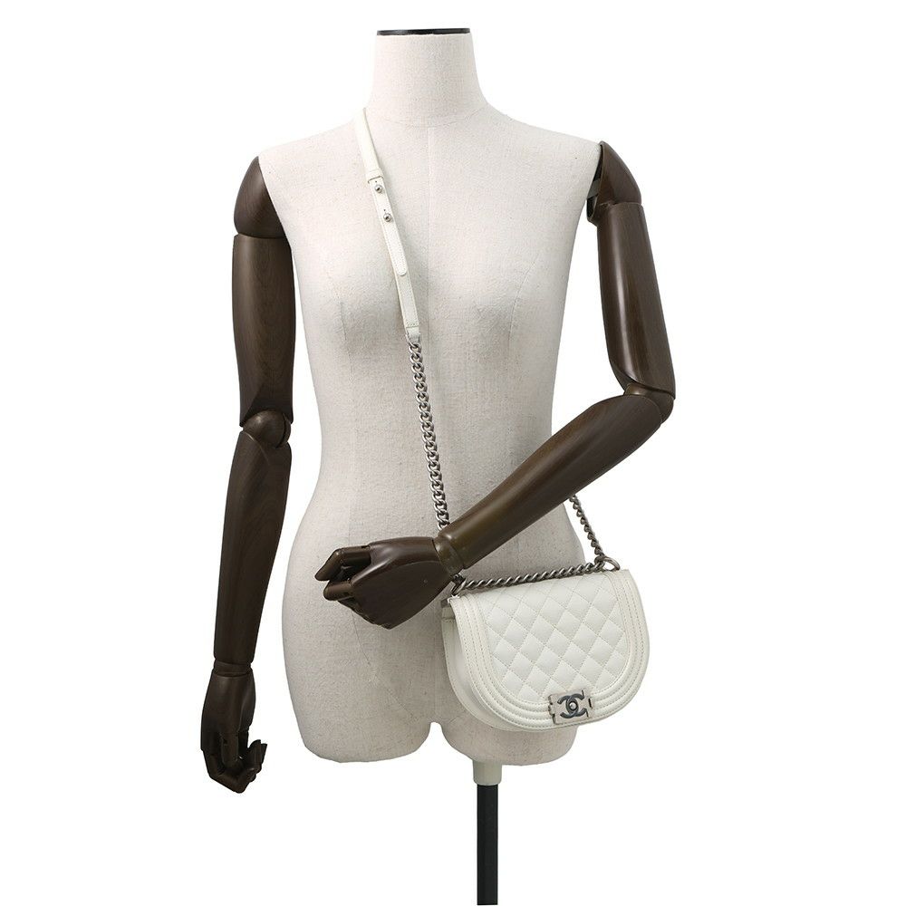 シャネル チェーンショルダーバッグ マトラッセ ココマーク ボーイシャネル スモール キャビアスキン AS3350 CHANEL 2way 白