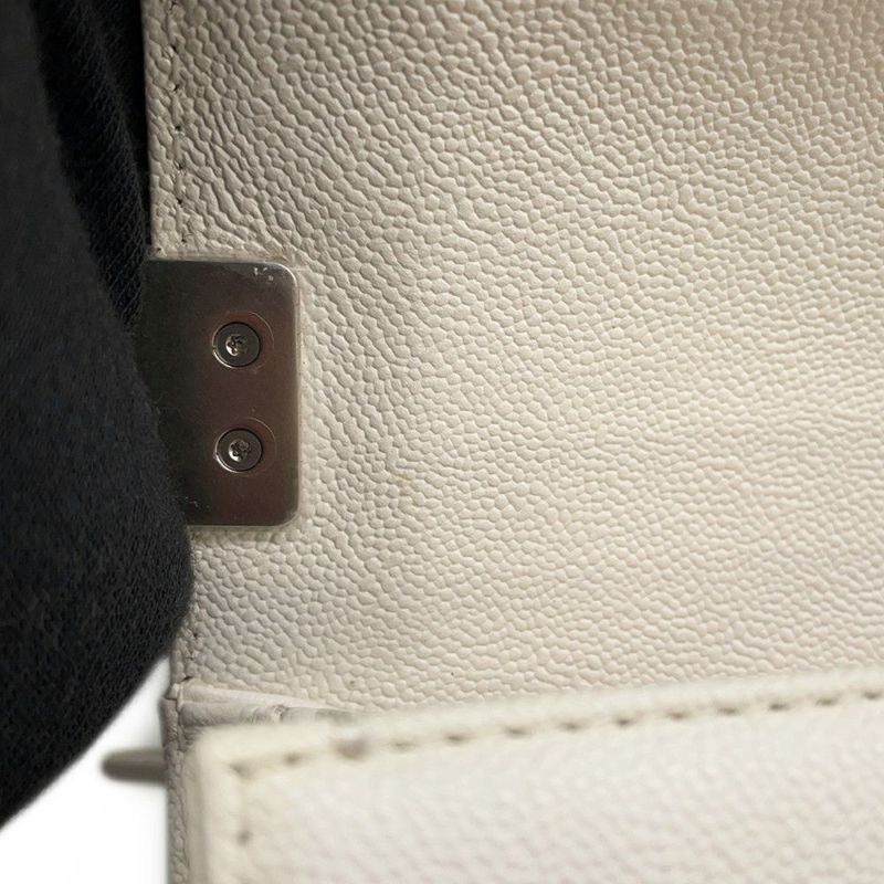 シャネル チェーンショルダーバッグ マトラッセ ココマーク ボーイシャネル スモール キャビアスキン AS3350 CHANEL 2way 白