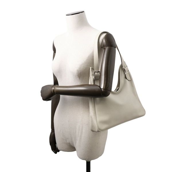 エルメス ショルダーバッグ マサイ カット32 パールグレー/シルバー金具 スイフト □O刻印