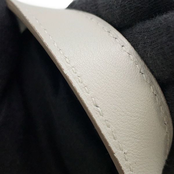 エルメス ショルダーバッグ マサイ カット32 パールグレー/シルバー金具 スイフト □O刻印