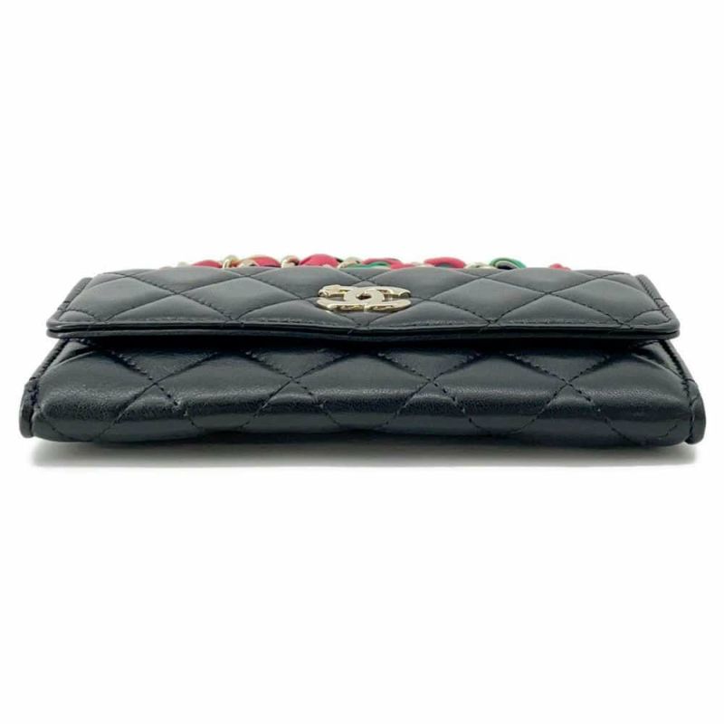 シャネル チェーンウォレット マトラッセ ココマーク ラムスキン CHANEL 財布 黒