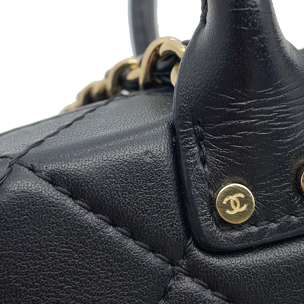 シャネル チェーンショルダーバッグ マトラッセ トランク バニティ ラムスキン AS3344 CHANEL 黒