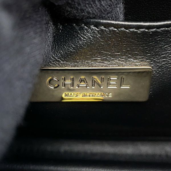 シャネル チェーンショルダーバッグ マトラッセ トランク バニティ ラムスキン AS3344 CHANEL 黒