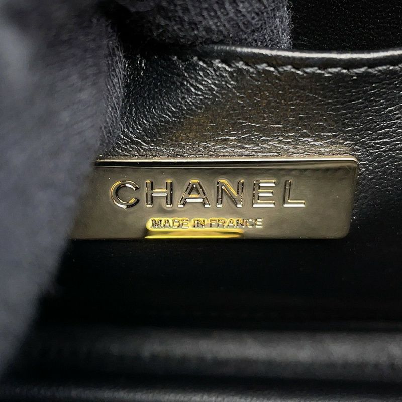 シャネル チェーンショルダーバッグ マトラッセ トランク バニティ ラムスキン AS3344 CHANEL 黒