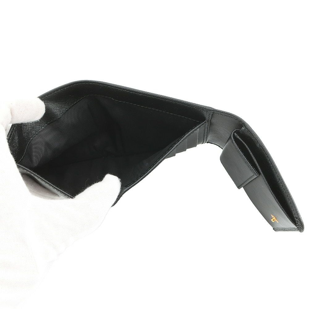 プラダ 三つ折り財布 サフィアーノ ロゴ トライアングル 1M0176 PRADA 財布 黒