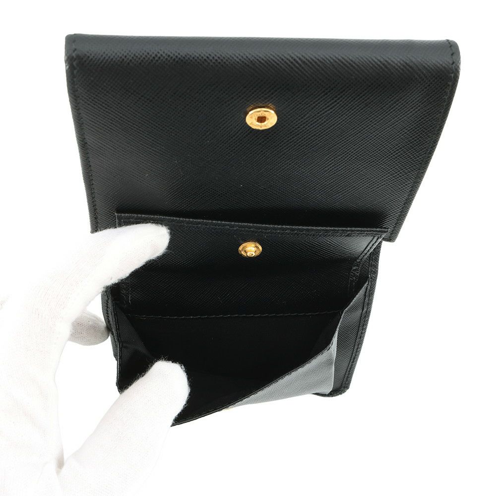 プラダ 三つ折り財布 サフィアーノ ロゴ トライアングル 1M0176 PRADA 財布 黒