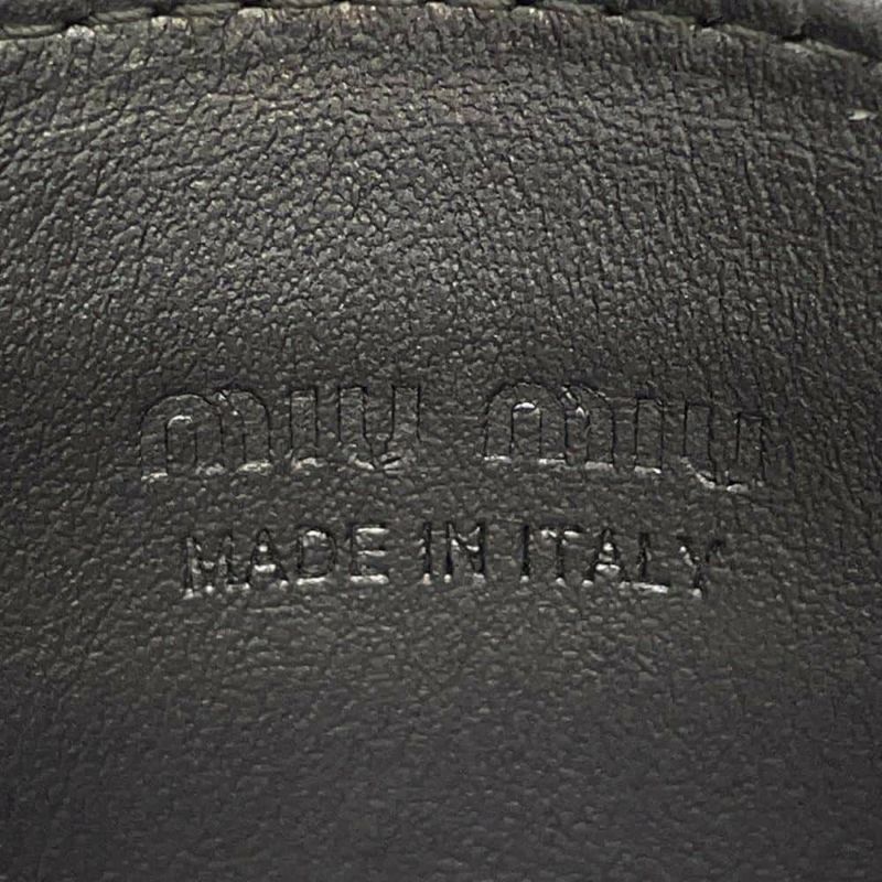 ミュウミュウ カードケース 型押しレザー ロゴ Miu Miu 財布