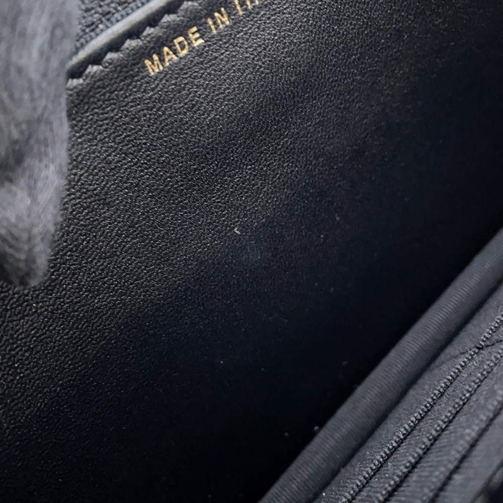 シャネル チェーンウォレット マトラッセ パール ココマーク ラムスキン AP2579 CHANEL 財布 黒