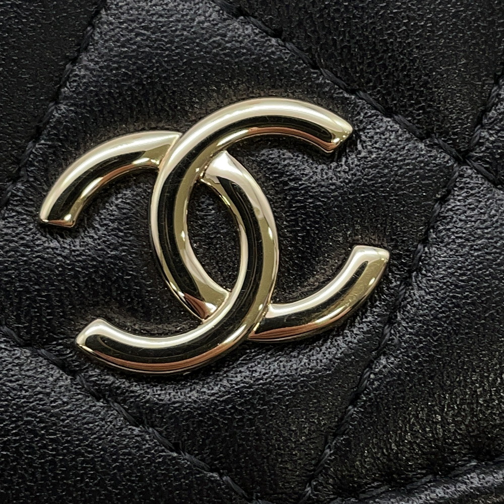 シャネル チェーンウォレット マトラッセ パール ココマーク ラムスキン AP2579 CHANEL 財布 黒