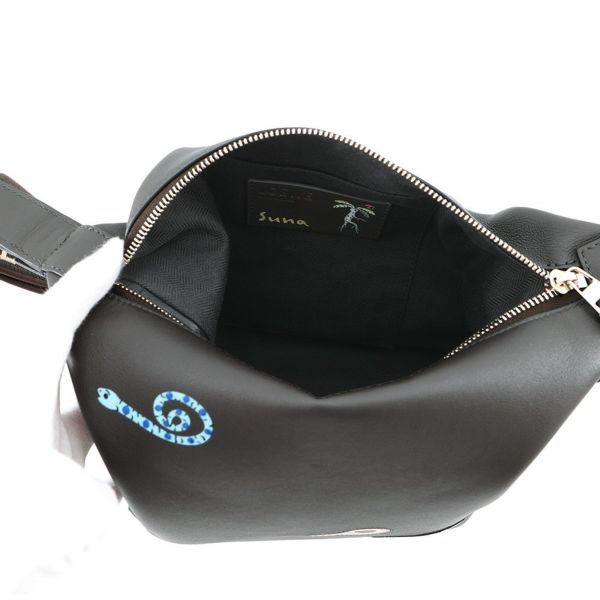 ロエベ ショルダーバッグ スナフジタコラボ マンドラゴラ キュービィ レザー B906Q63X02 LOEWE