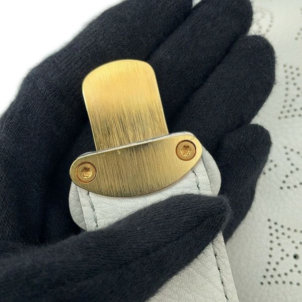 ルイヴィトン ショルダーバッグ モノグラム・マヒナ マヒナ XS M95661 LOUIS VUITTON ヴィトン バッグ 白