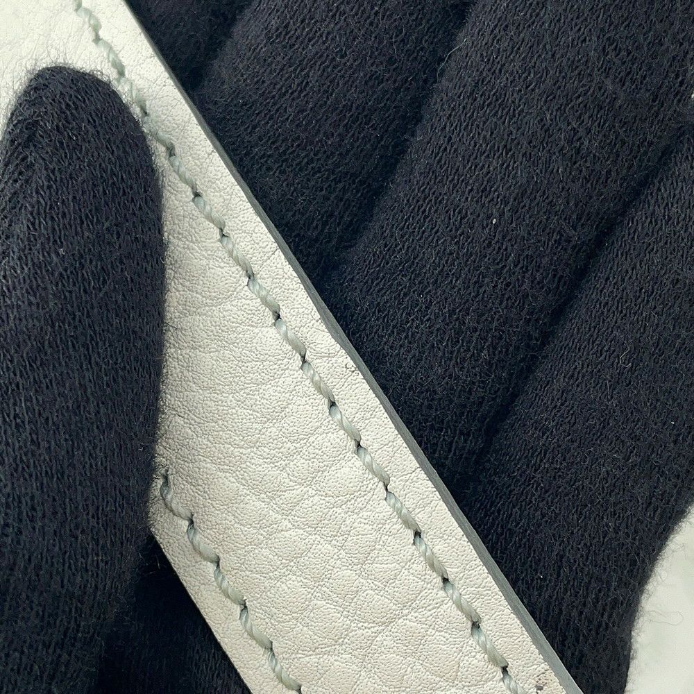 ルイヴィトン ショルダーバッグ モノグラム・マヒナ マヒナ XS M95661 LOUIS VUITTON ヴィトン バッグ 白