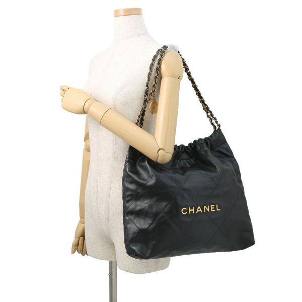 シャネル チェーンショルダーバッグ CHANEL22 スモール シャイニーカーフスキン AS3260 CHANEL ポーチ付き 黒