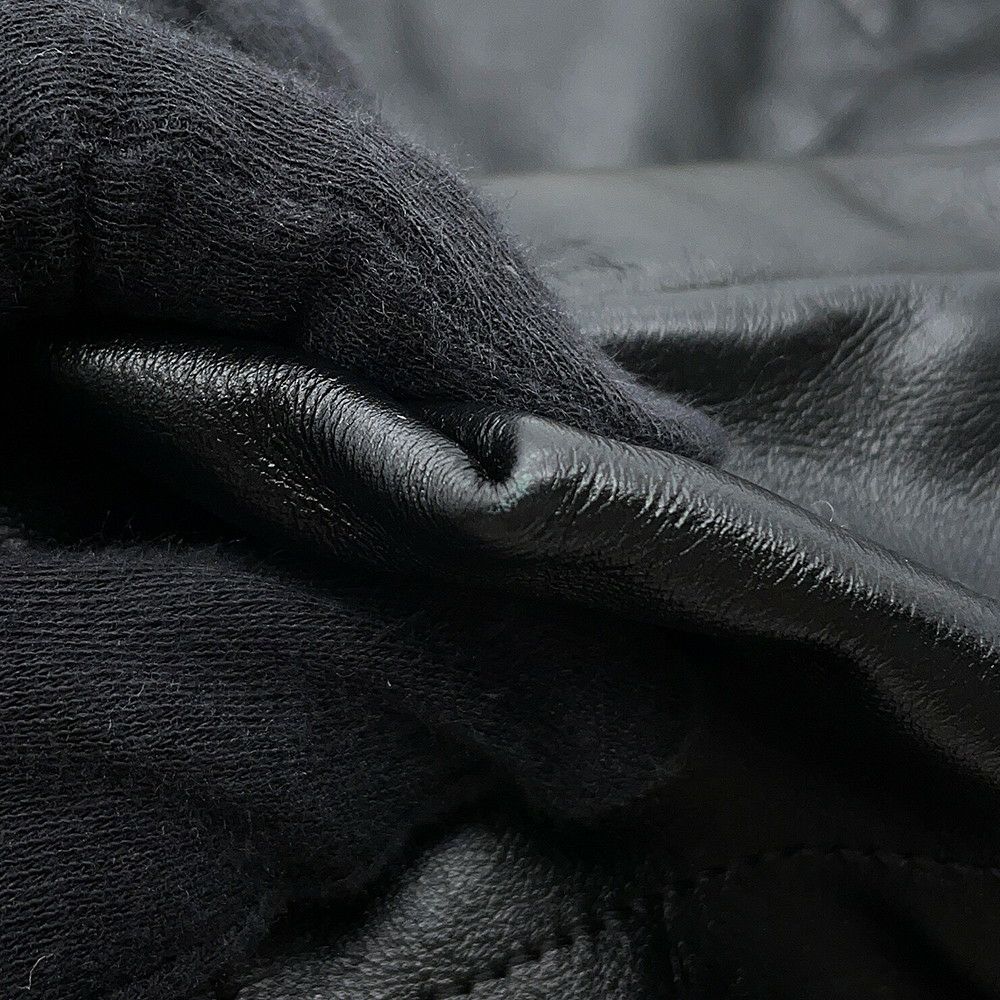 シャネル チェーンショルダーバッグ CHANEL22 スモール シャイニーカーフスキン AS3260 CHANEL ポーチ付き 黒