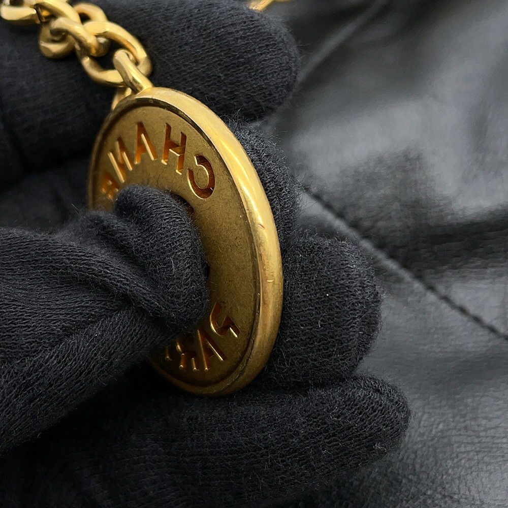 シャネル チェーンショルダーバッグ CHANEL22 スモール シャイニーカーフスキン AS3260 CHANEL ポーチ付き 黒