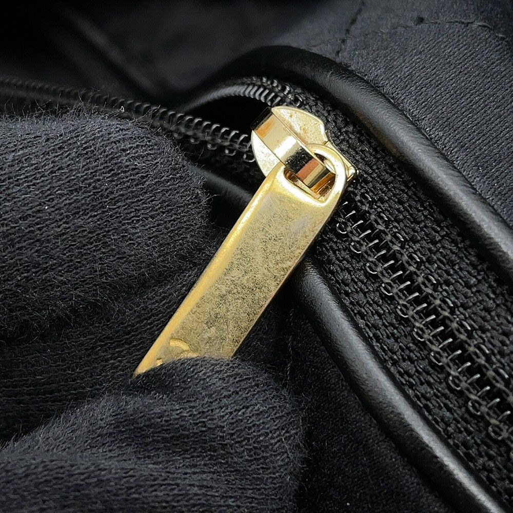 シャネル チェーンショルダーバッグ CHANEL22 スモール シャイニーカーフスキン AS3260 CHANEL ポーチ付き 黒