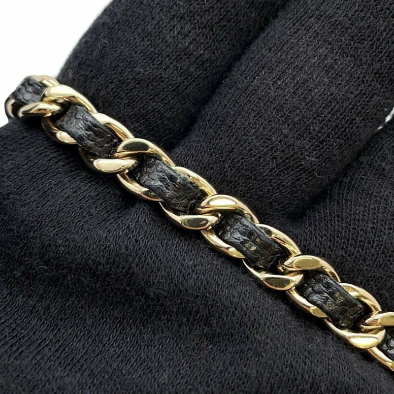 シャネル ポーチ クラシック チェーンクラッチ A70655 CHANEL チェーンショルダー 財布 ポシェット